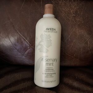 AVEDA Rosemary Mint Weightless Conditioner Liter new